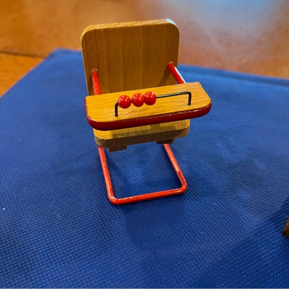 Vintage Dollhouse furniture - Picture 6 of 7